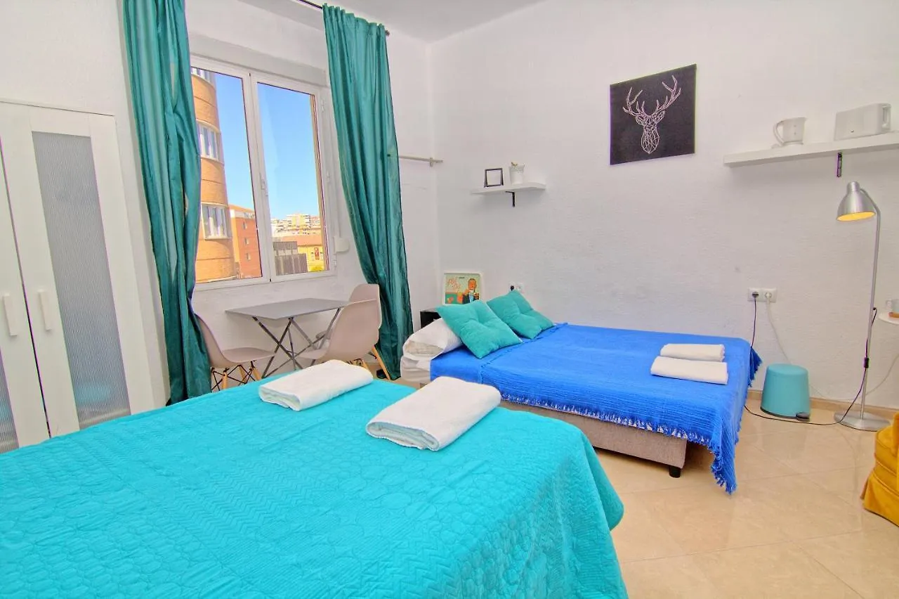 Low Cost Room Mercado Malaga 0*,